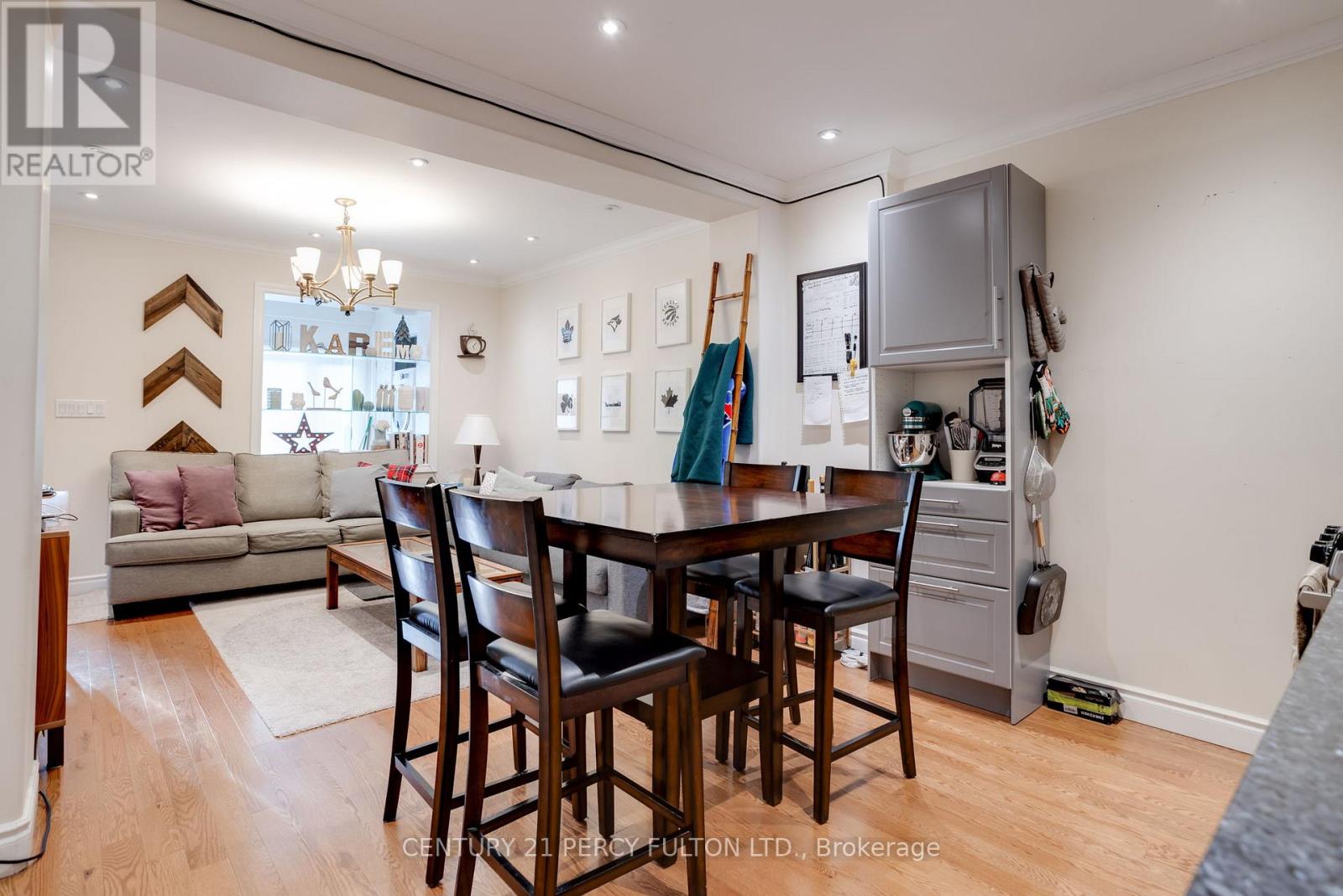 Main - 209 Coxwell Avenue, Toronto, Ontario  M4L 3B4 - Photo 2 - E13091568
