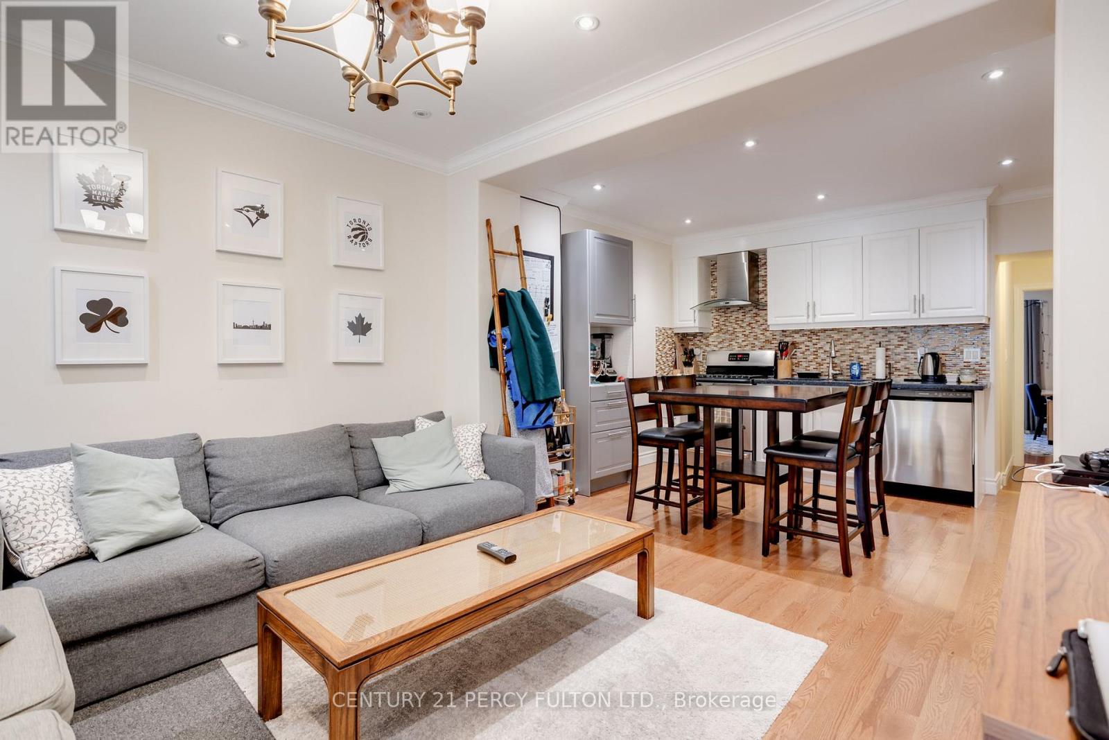 Main - 209 Coxwell Avenue, Toronto, Ontario  M4L 3B4 - Photo 7 - E13091568