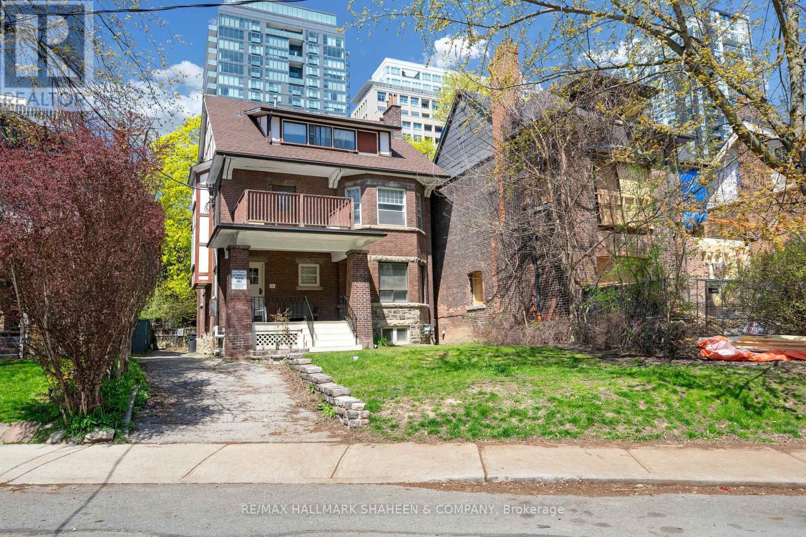 2 - 16 FOXBAR ROAD, Toronto, Ontario