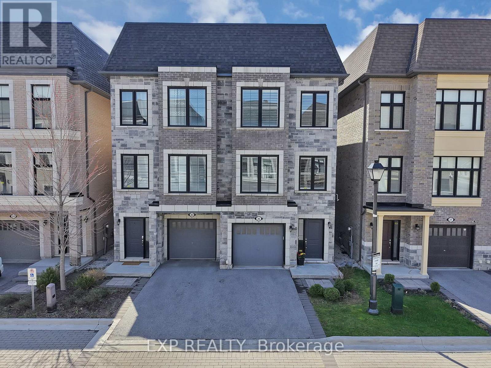 35 MCGURRAN LANE, Richmond Hill, Ontario