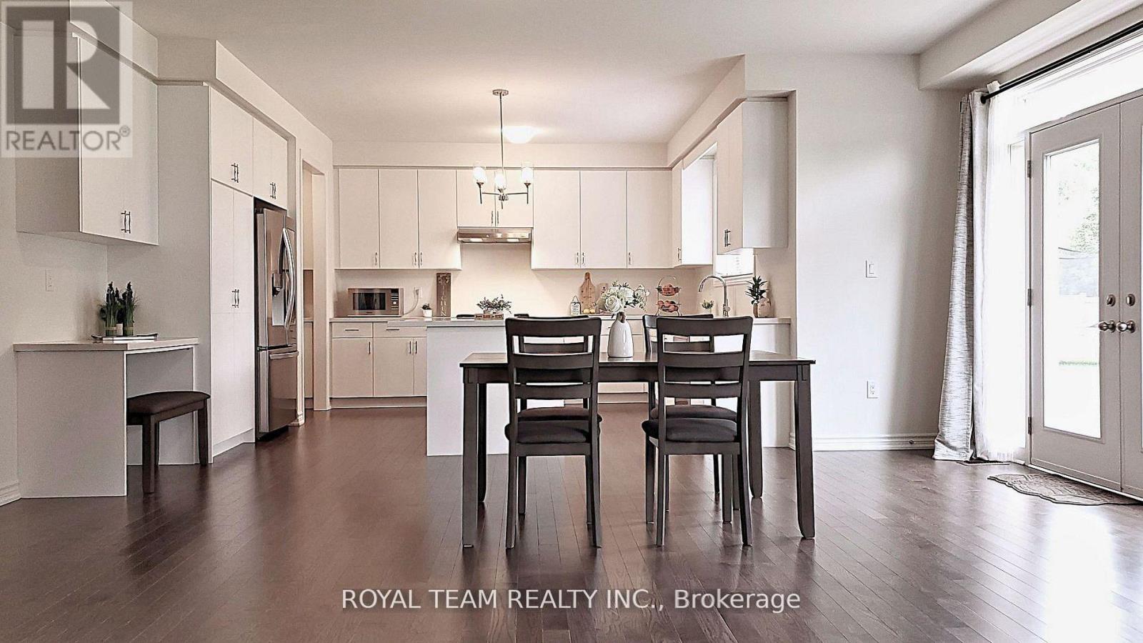 251 Danny Wheeler Boulevard, Georgina, Ontario  L4P 0J9 - Photo 12 - N13091502