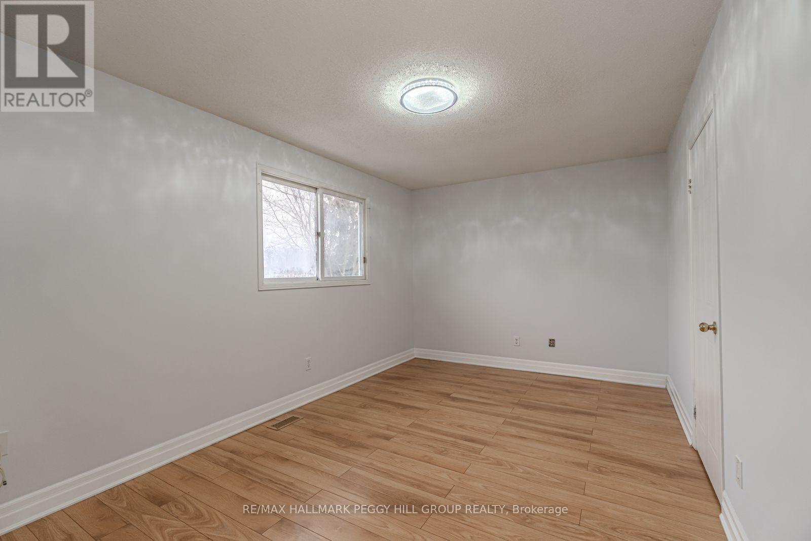 111 Garden Drive, Barrie (Allandale Heights), Ontario  L4N 5T9 - Photo 5 - S13091398