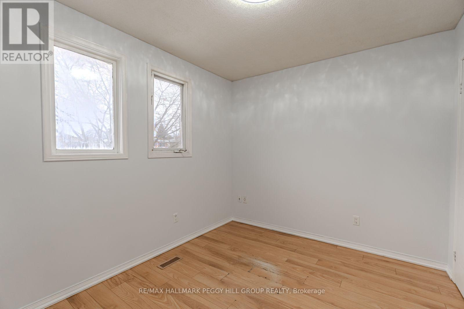 111 Garden Drive, Barrie (Allandale Heights), Ontario  L4N 5T9 - Photo 7 - S13091398