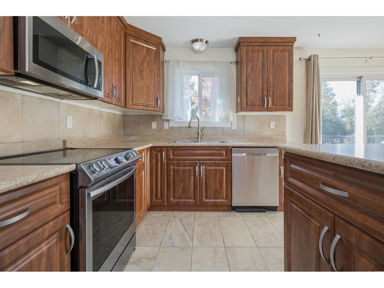 8558 Mccutcheon Avenue, Chilliwack Proper South, Chilliwack, British Columbia  V2P 7K7 - Photo 5 - R3119553