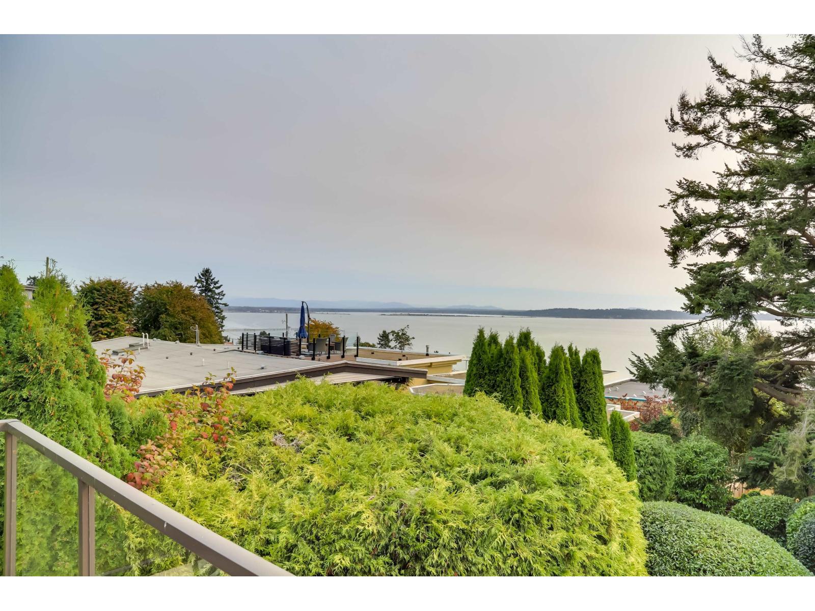 14366 Magdalen Avenue, White Rock, British Columbia  V4B 2X3 - Photo 13 - R3110786