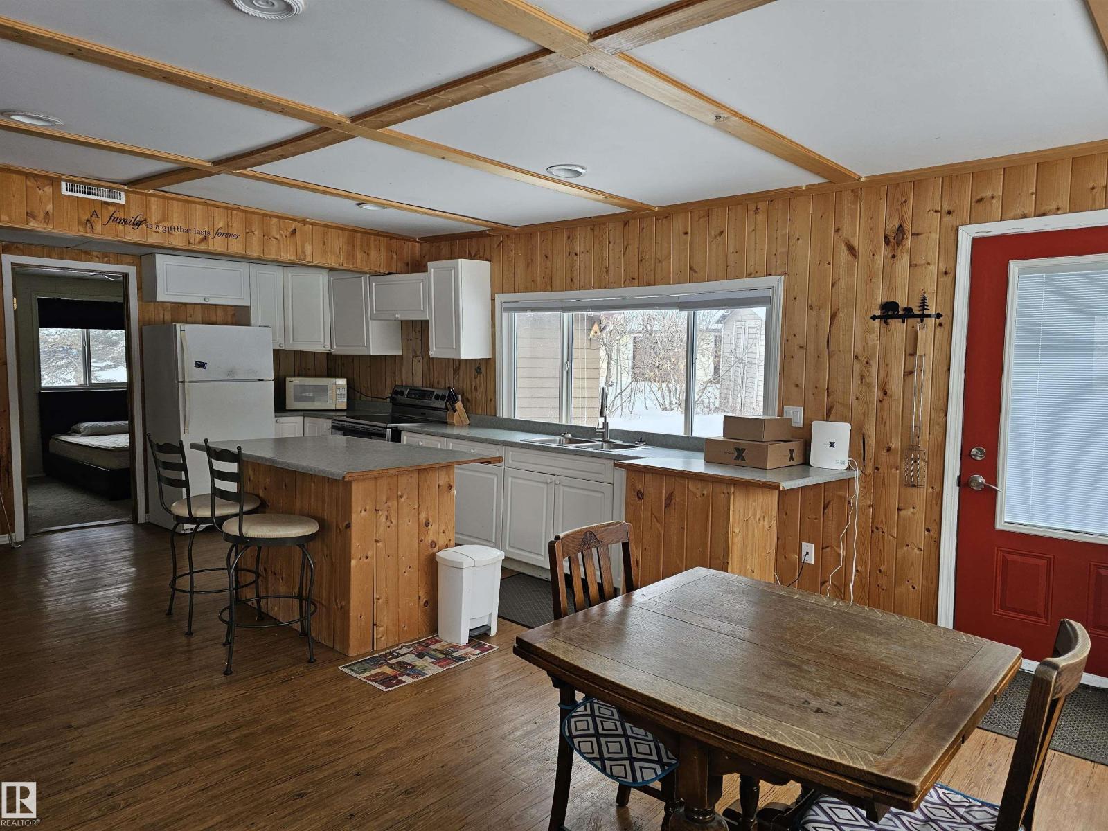 215 2 St, Rural Lac Ste. Anne County, Alberta  T0E 1A0 - Photo 6 - E4475498