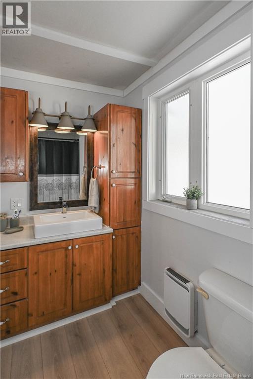 228 Pêcheur Nord Street, Lamèque, New Brunswick  E8T 1J3 - Photo 25 - NB131389