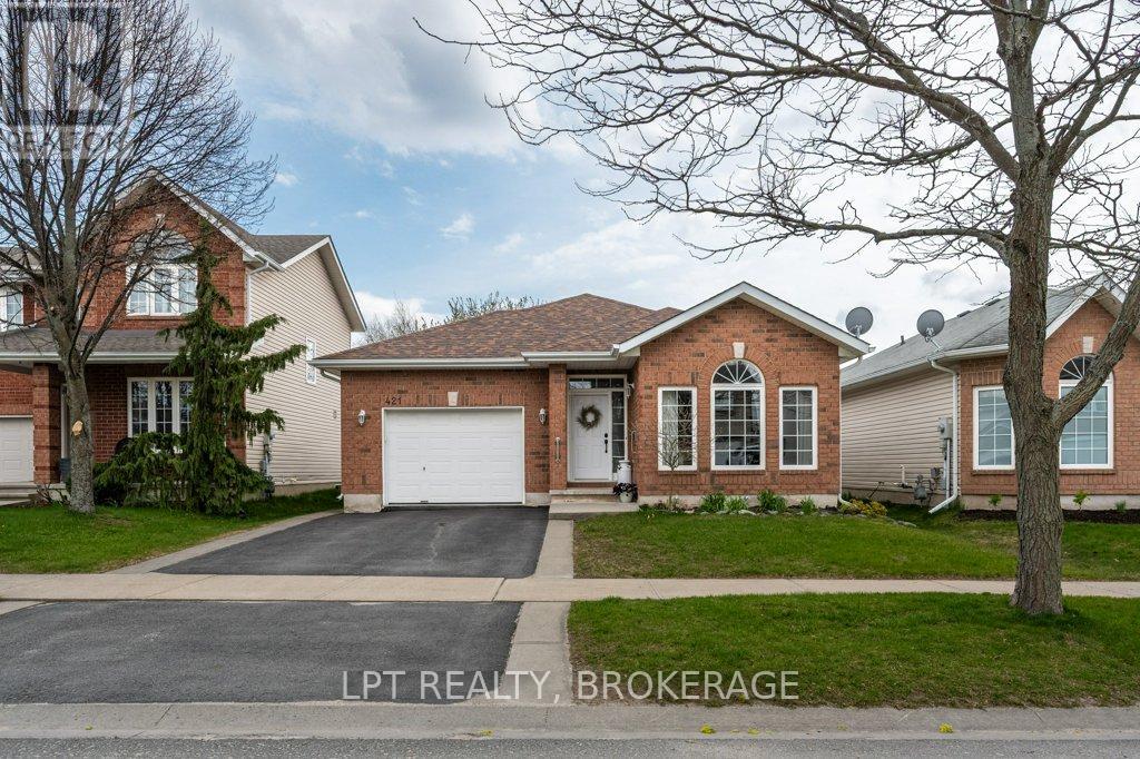 421 COOKE CRESCENT, Kingston, Ontario