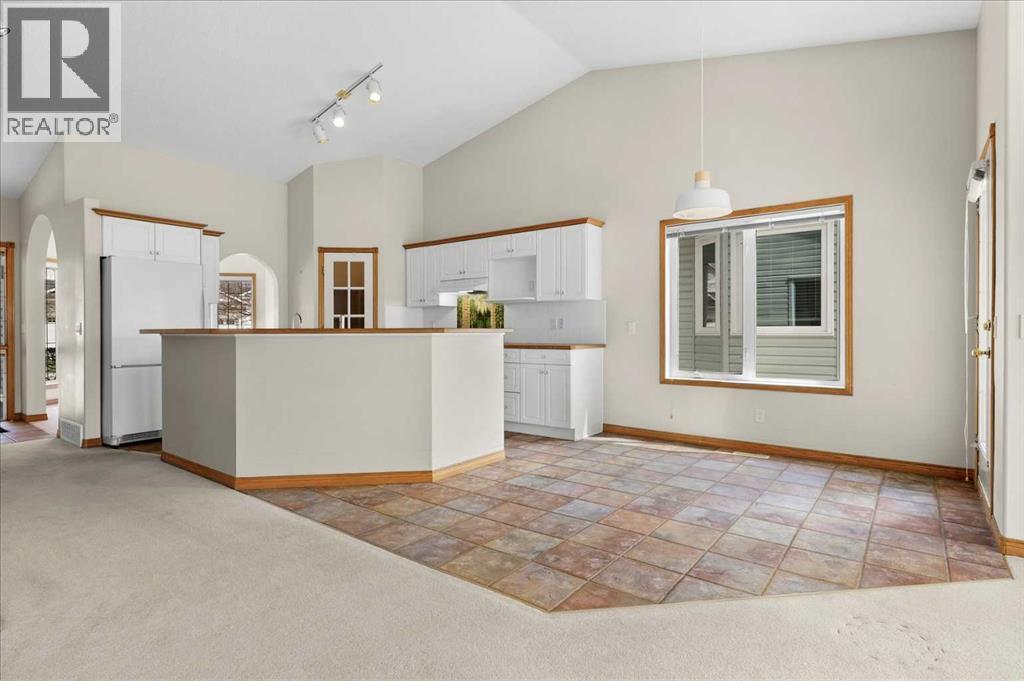 122 Rocky Ridge Villas Nw, Calgary, Alberta  T3G 4R3 - Photo 11 - A2308176