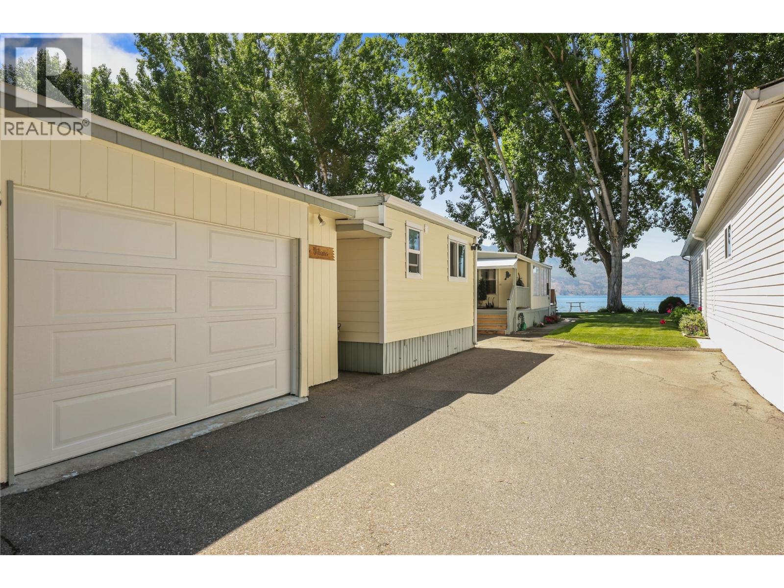 2095 Boucherie Road Unit# 33, Westbank, British Columbia  V4T 1Z4 - Photo 5 - 10386002