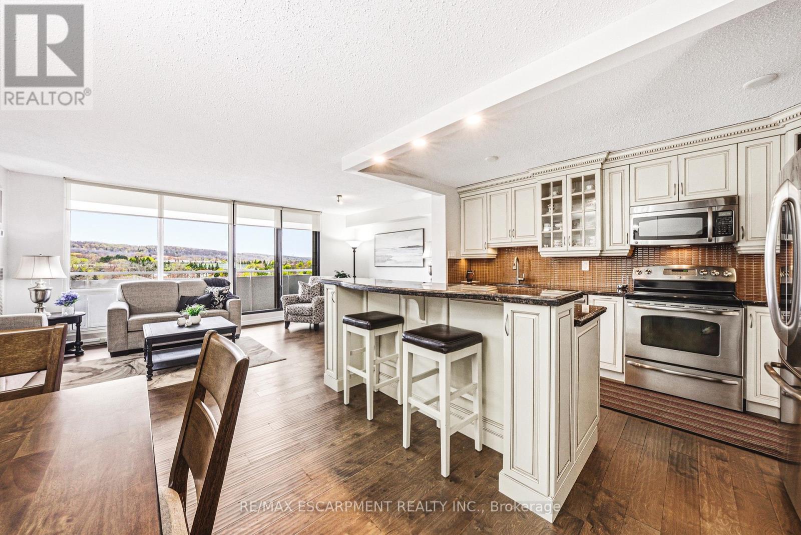 901 - 2055 Upper Middle Road, Burlington, Ontario  L7P 3P4 - Photo 5 - W13091296