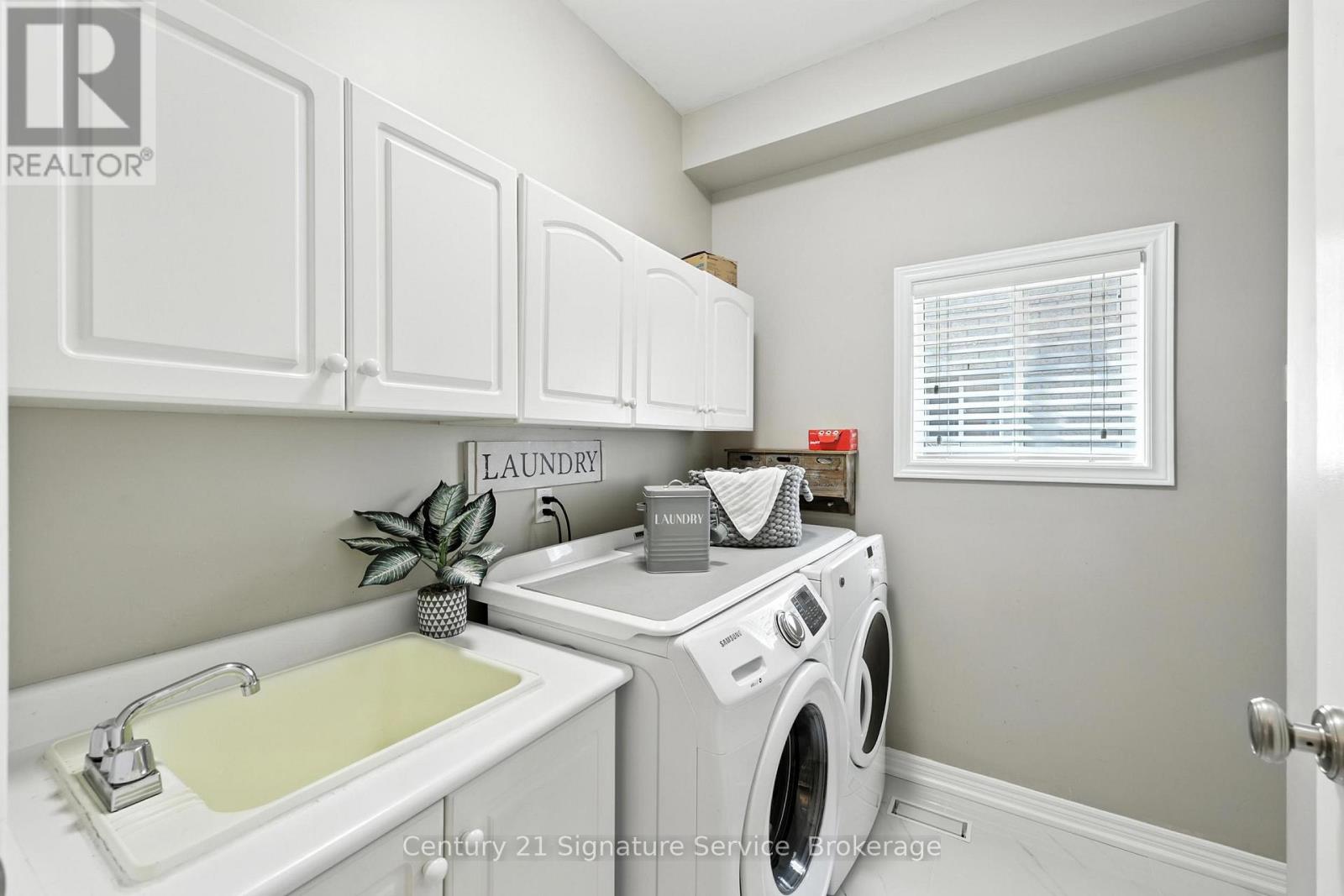 77 Esposito Drive, Caledon, Ontario  L7E 1T5 - Photo 9 - W13091322