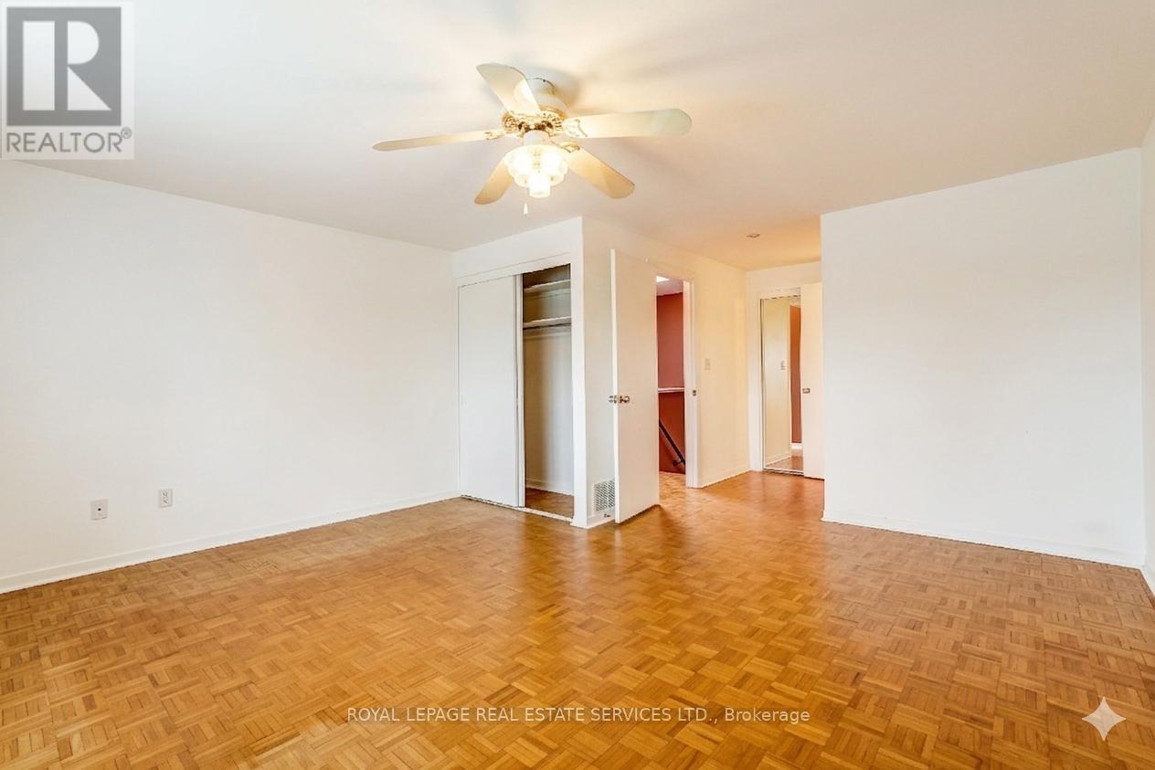 8 Kenninghall Boulevard, Mississauga, Ontario  L5N 1J4 - Photo 17 - W13091368