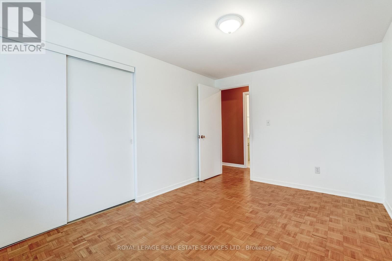 8 Kenninghall Boulevard, Mississauga, Ontario  L5N 1J4 - Photo 21 - W13091368