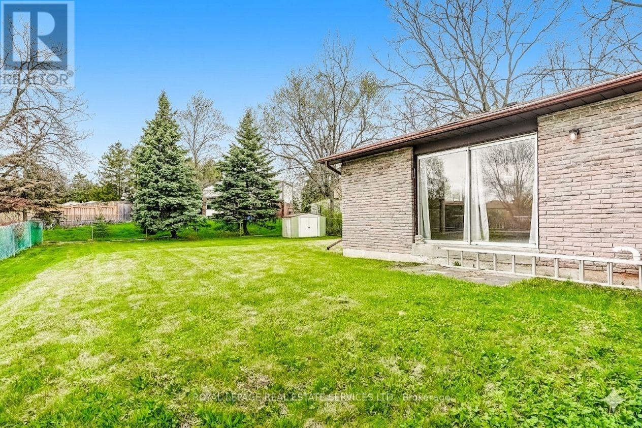 8 Kenninghall Boulevard, Mississauga, Ontario  L5N 1J4 - Photo 31 - W13091368