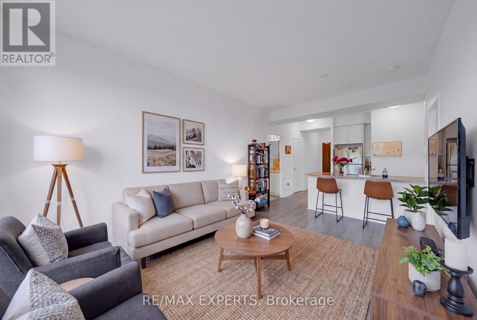 201 - 349 Rathburn Road W, Mississauga, Ontario  L5B 0G9 - Photo 4 - W13091388