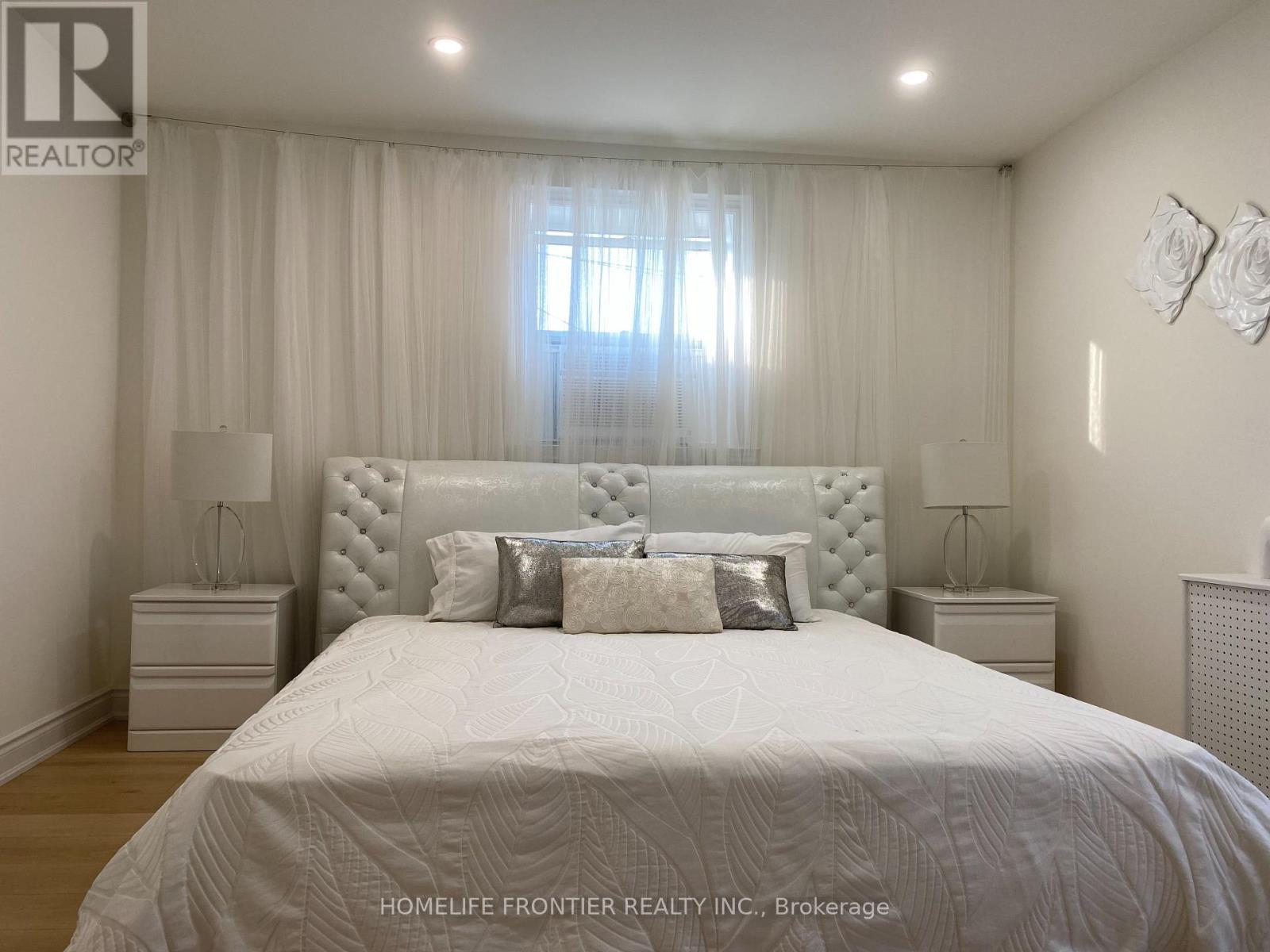 17 Bertram Street W, Toronto, Ontario  M6M 3S3 - Photo 16 - W13091418