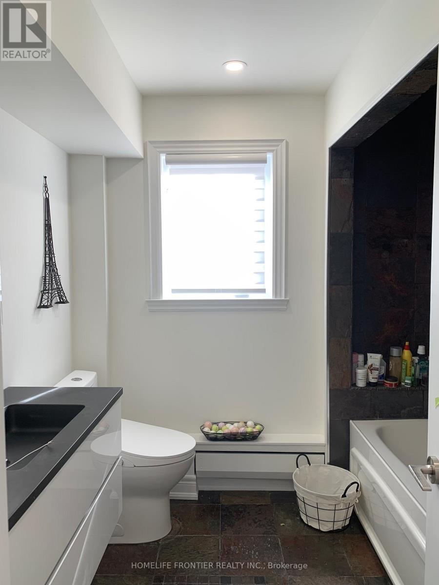17 Bertram Street W, Toronto, Ontario  M6M 3S3 - Photo 23 - W13091418