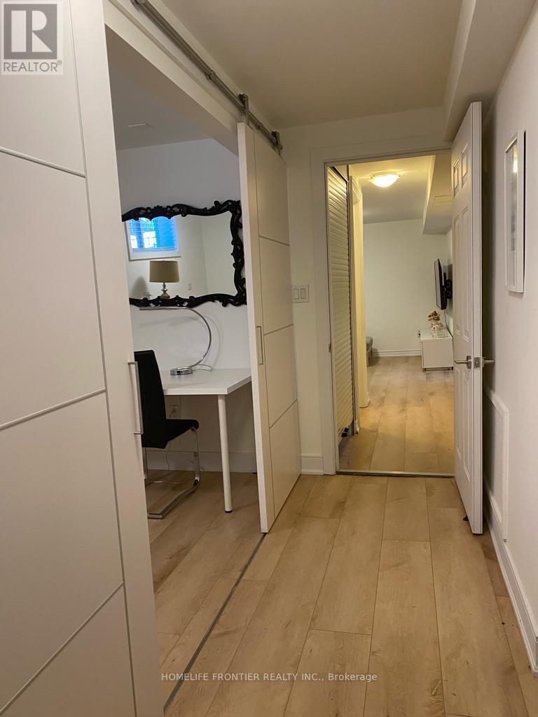 17 Bertram Street W, Toronto, Ontario  M6M 3S3 - Photo 25 - W13091418