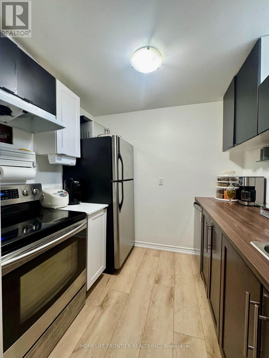 17 Bertram Street W, Toronto, Ontario  M6M 3S3 - Photo 31 - W13091418