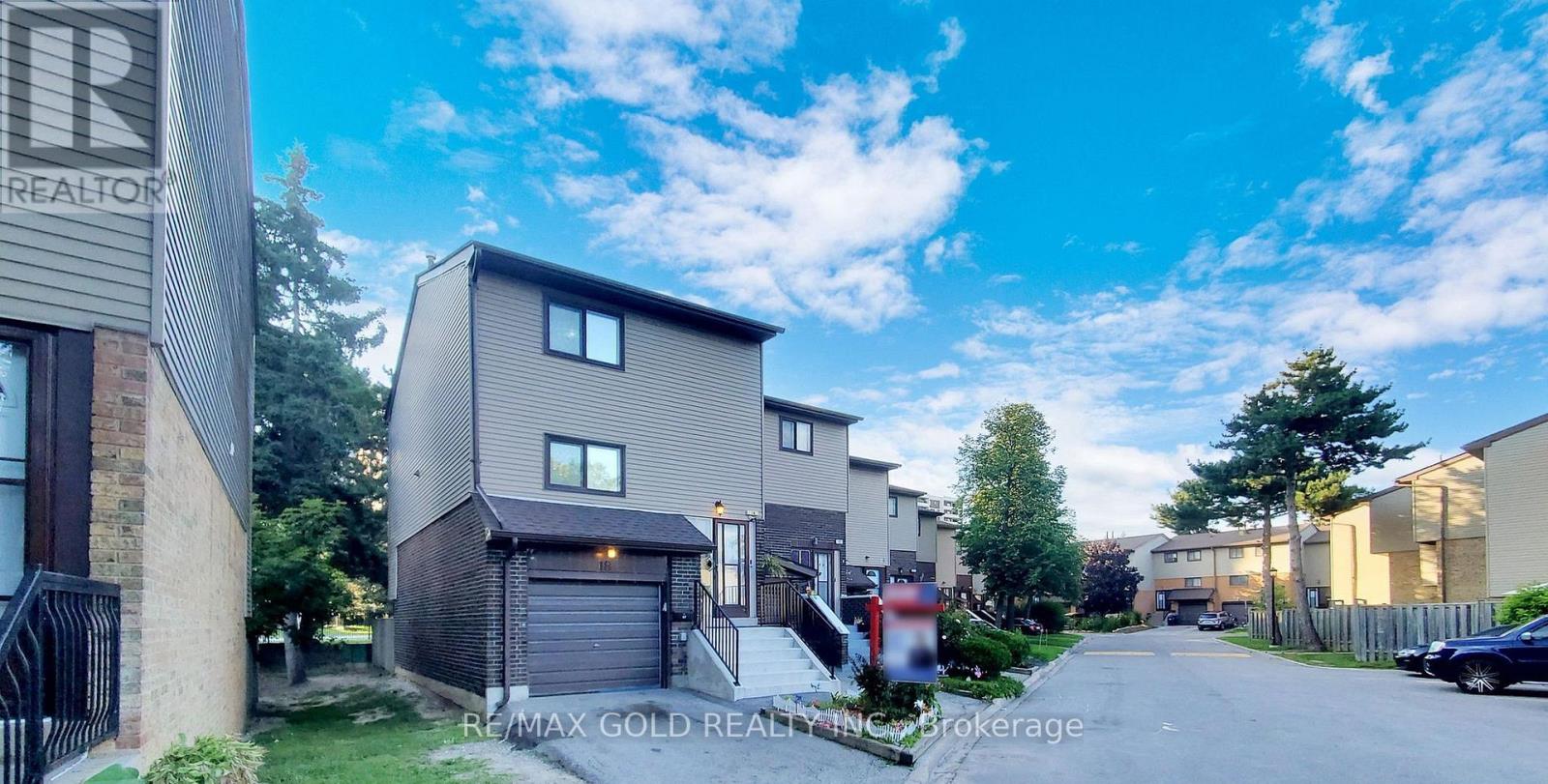 18 - 18 Carleton Place, Brampton, Ontario  L6T 3Z4 - Photo 2 - W13091432