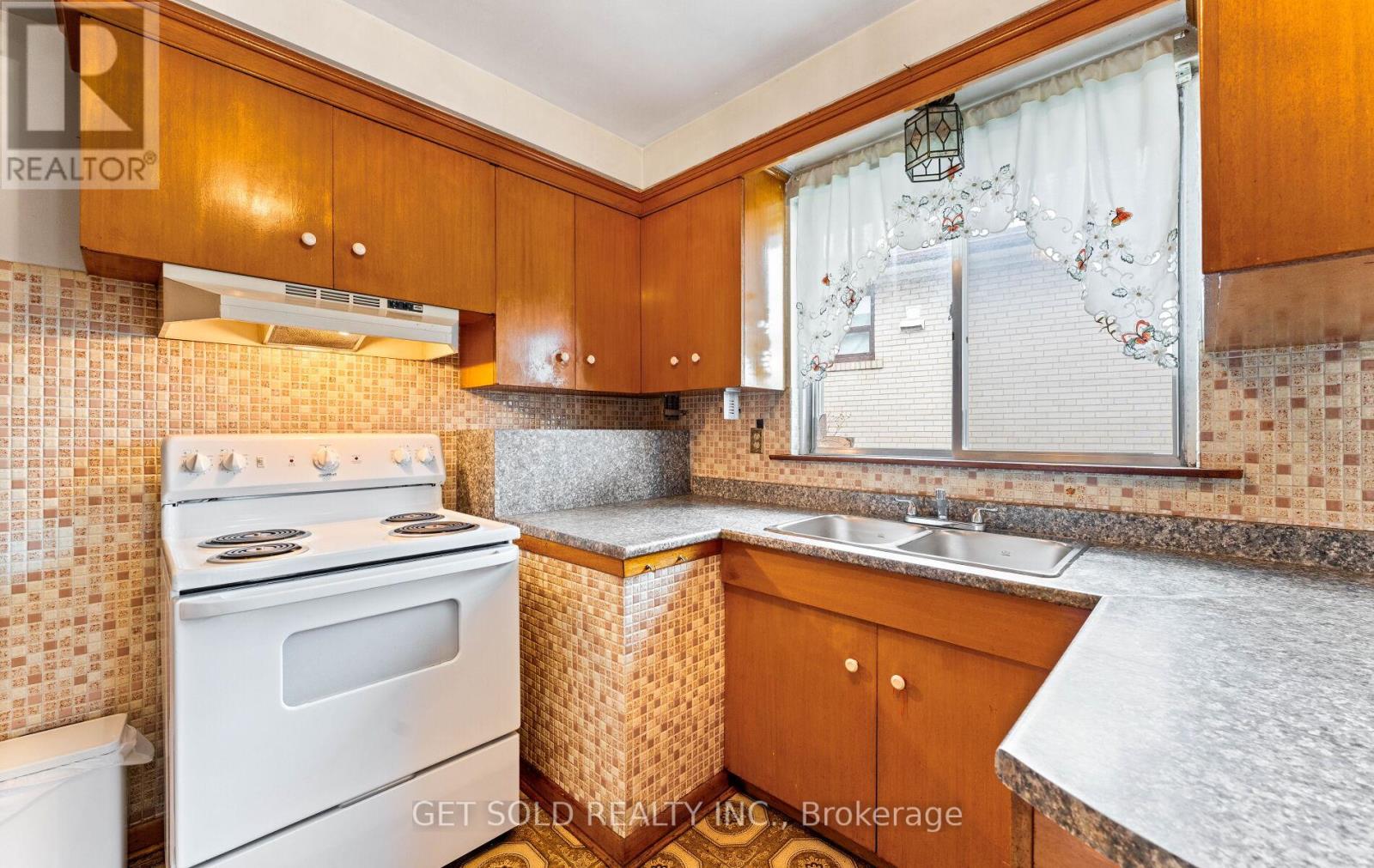 30 Ikley Road, Toronto, Ontario  M3J 1C6 - Photo 15 - W13091446
