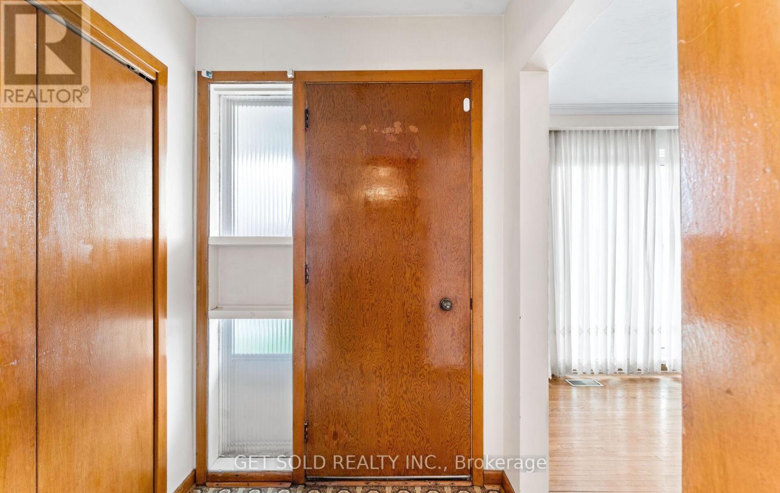 30 Ikley Road, Toronto, Ontario  M3J 1C6 - Photo 2 - W13091446