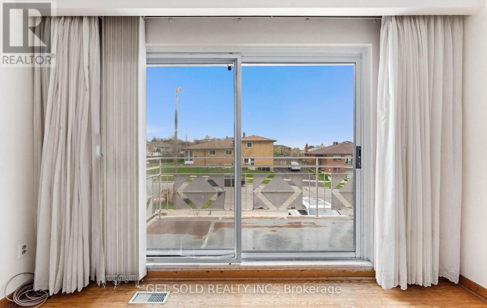 30 Ikley Road, Toronto, Ontario  M3J 1C6 - Photo 7 - W13091446