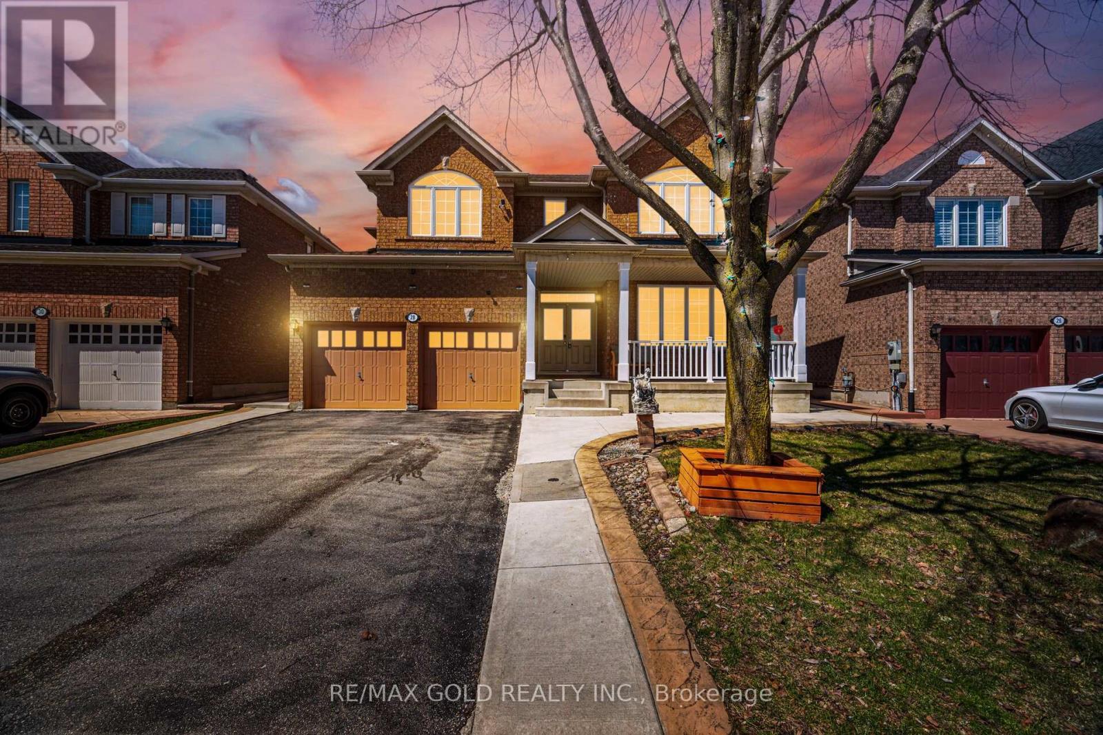 28 LATANIA BOULEVARD, Brampton, Ontario