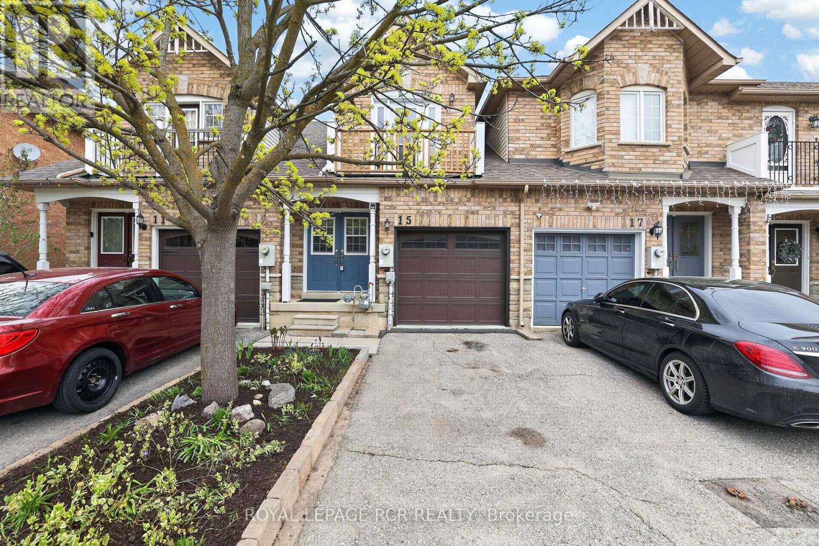 15 Dominion Gardens Drive, Halton Hills, Ontario  L7G 6A9 - Photo 3 - W13091504