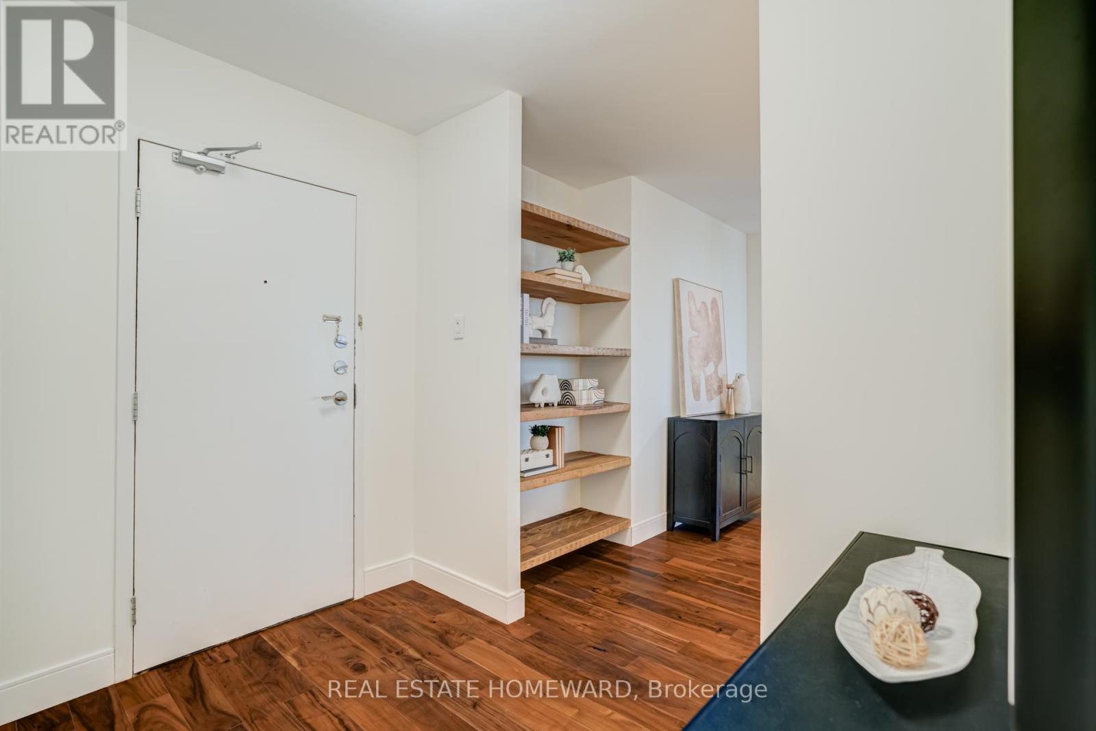1610 - 100 Quebec Avenue, Toronto, Ontario  M6P 4B8 - Photo 3 - W13091514