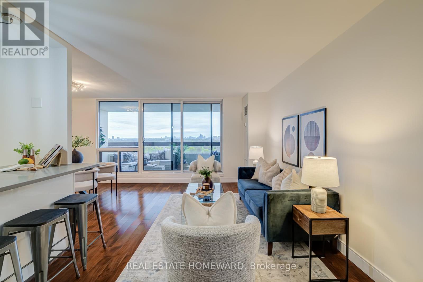 1610 - 100 Quebec Avenue, Toronto, Ontario  M6P 4B8 - Photo 4 - W13091514