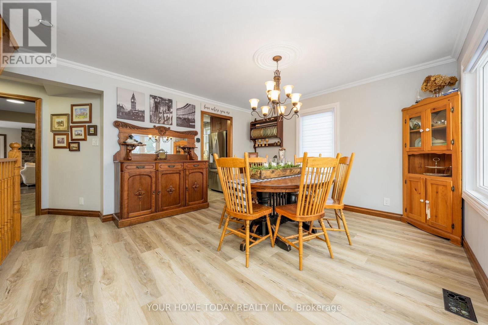 20 Elgin Street, Halton Hills, Ontario  L7G 3M3 - Photo 11 - W13091556