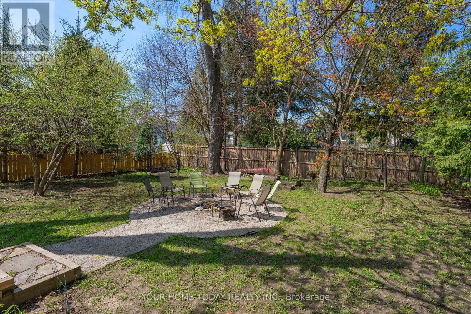 20 Elgin Street, Halton Hills, Ontario  L7G 3M3 - Photo 42 - W13091556