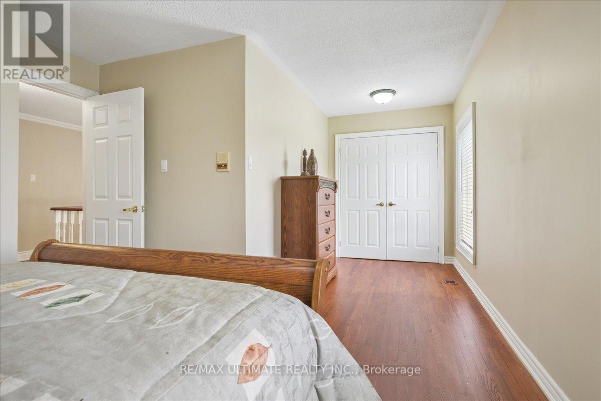 4 Bates Court, Brampton, Ontario  L6X 3E9 - Photo 26 - W13091564