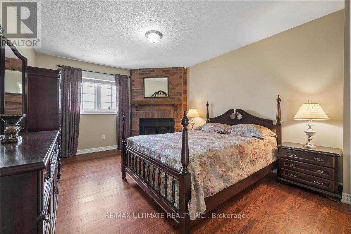 4 Bates Court, Brampton, Ontario  L6X 3E9 - Photo 29 - W13091564