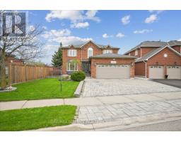 4 BATES COURT, Brampton, Ontario