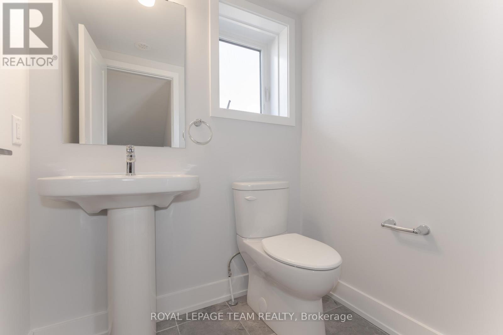 748 Kinstead Private, Ottawa, Ontario  K2S 3B3 - Photo 3 - X13091662