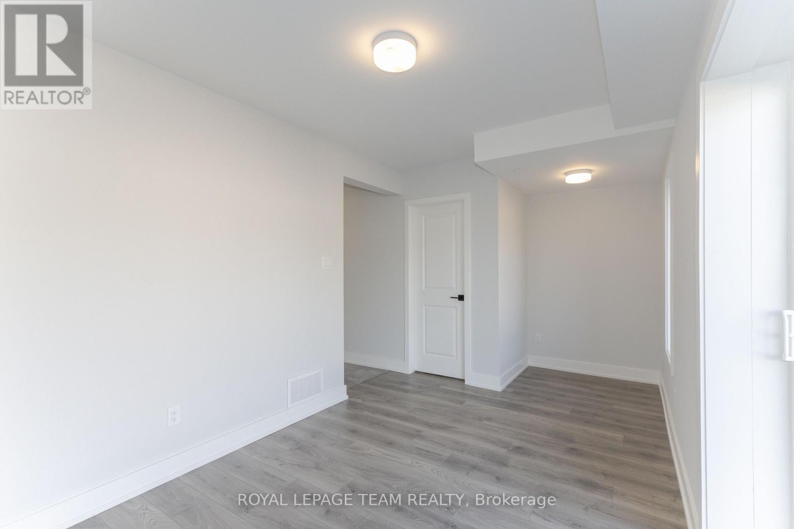 748 Kinstead Private, Ottawa, Ontario  K2S 3B3 - Photo 4 - X13091662