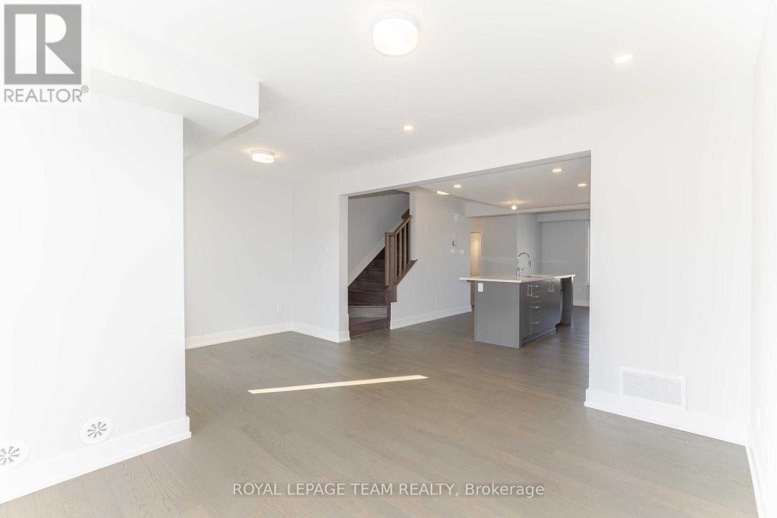 748 Kinstead Private, Ottawa, Ontario  K2S 3B3 - Photo 8 - X13091662