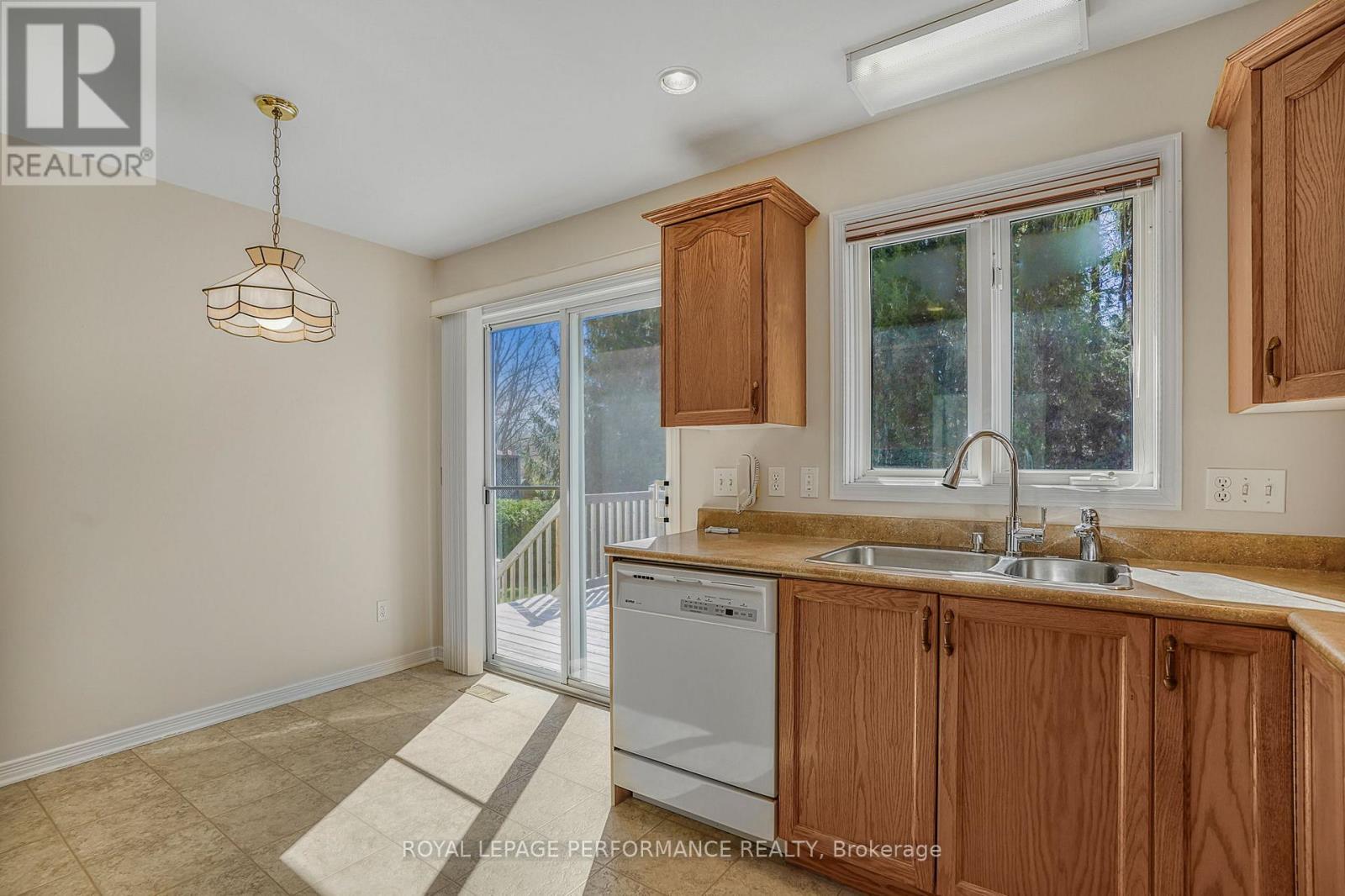 28 Campbell Court, Russell, Ontario  K4R 1G7 - Photo 10 - X13091690