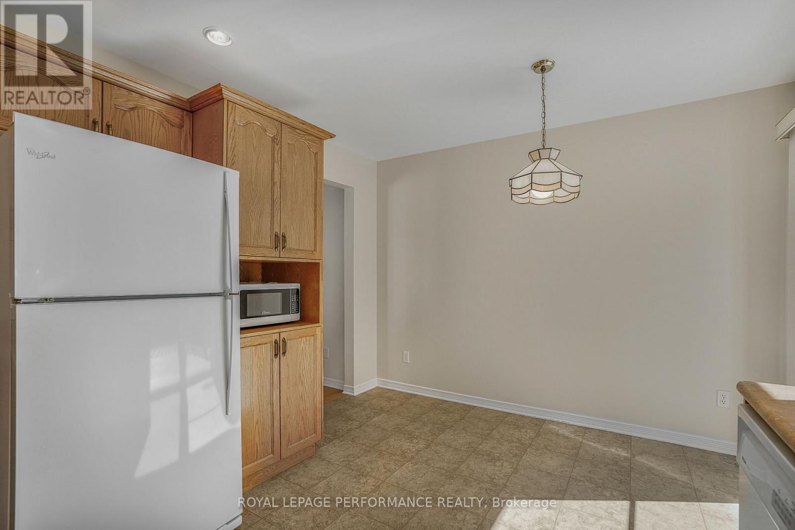 28 Campbell Court, Russell, Ontario  K4R 1G7 - Photo 11 - X13091690