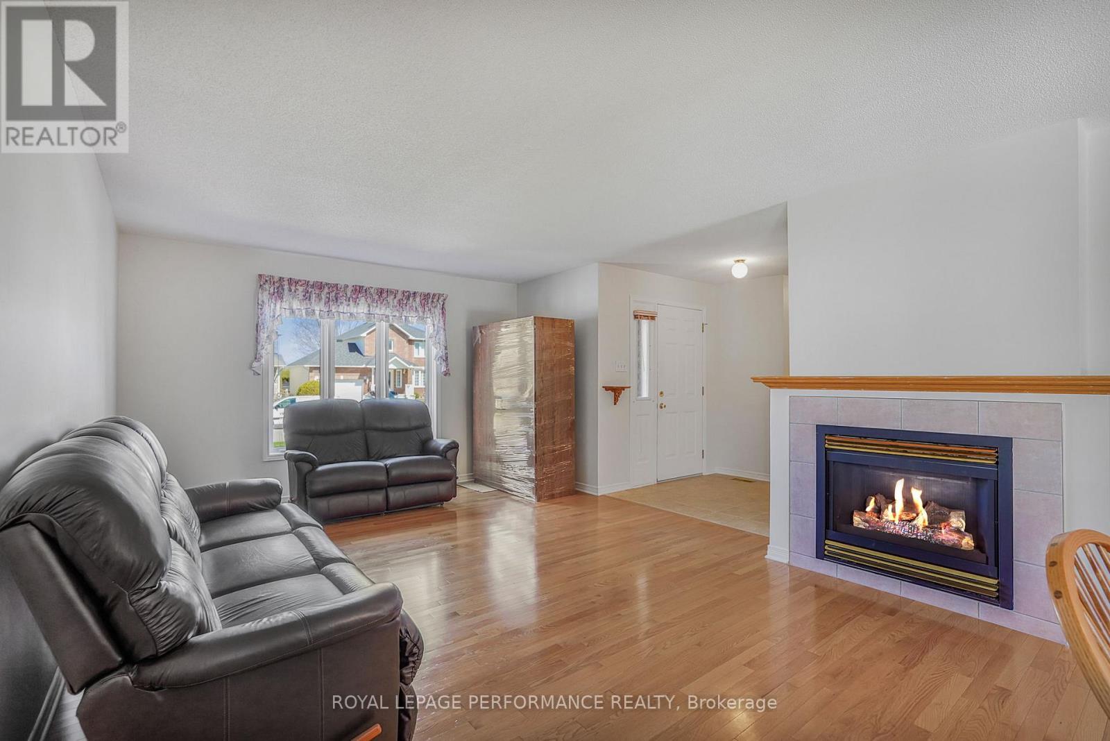 28 Campbell Court, Russell, Ontario  K4R 1G7 - Photo 2 - X13091690