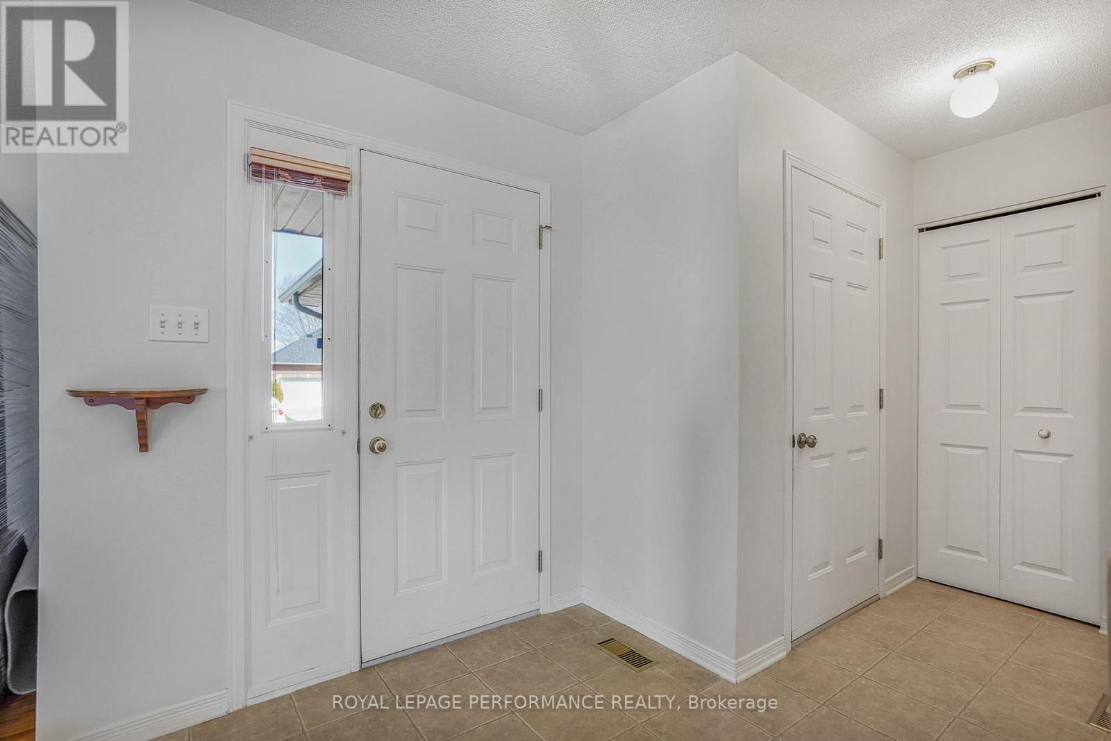 28 Campbell Court, Russell, Ontario  K4R 1G7 - Photo 23 - X13091690