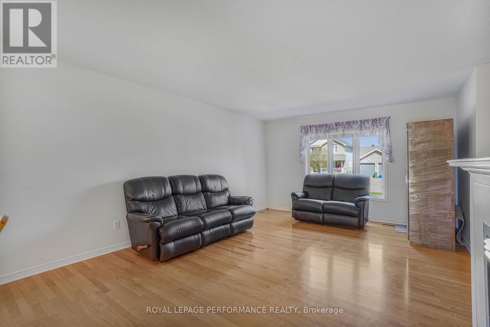28 Campbell Court, Russell, Ontario  K4R 1G7 - Photo 3 - X13091690