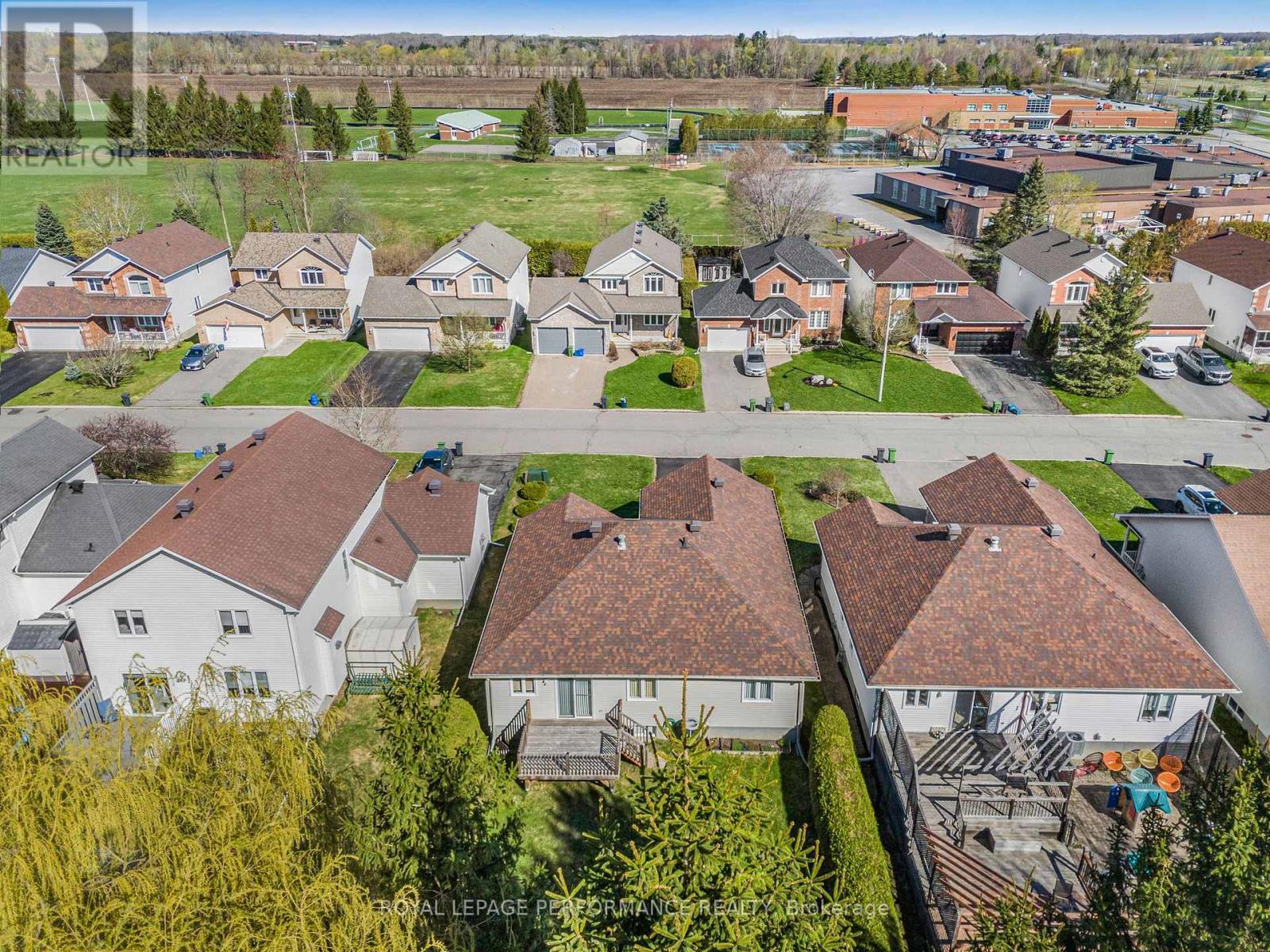 28 Campbell Court, Russell, Ontario  K4R 1G7 - Photo 35 - X13091690