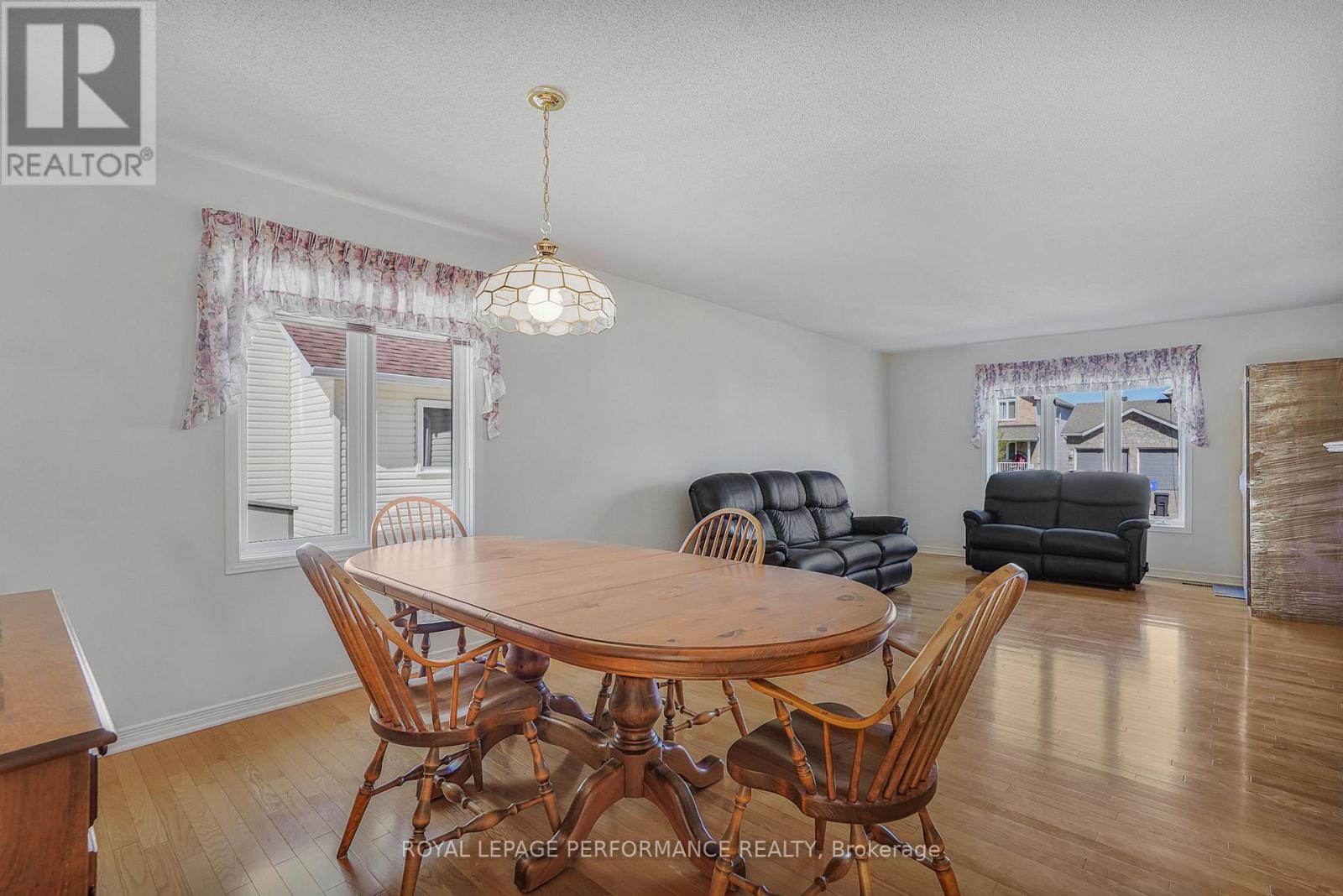 28 Campbell Court, Russell, Ontario  K4R 1G7 - Photo 6 - X13091690