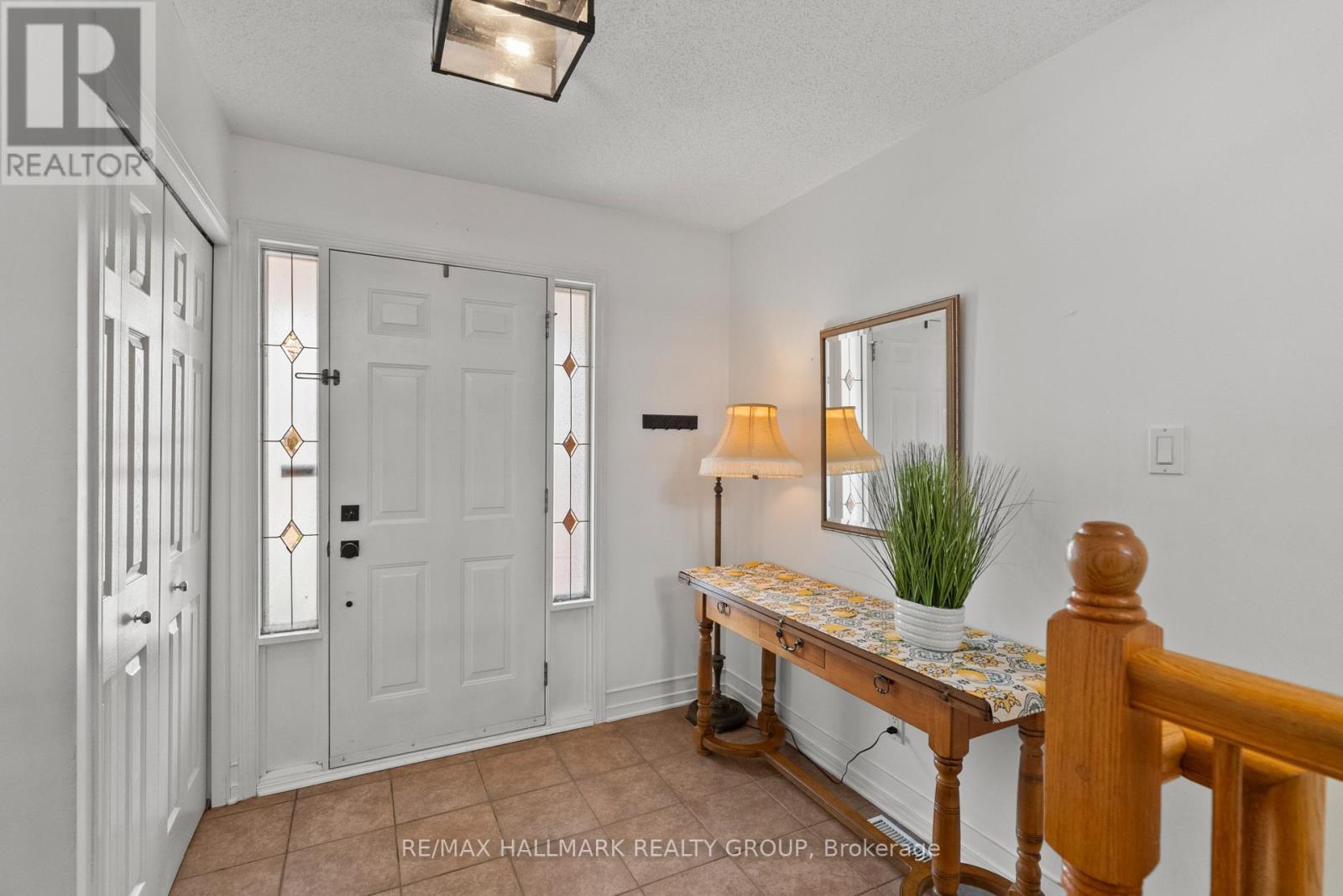 243 Gladeview Private, Ottawa, Ontario  K1T 4A7 - Photo 4 - X13091766