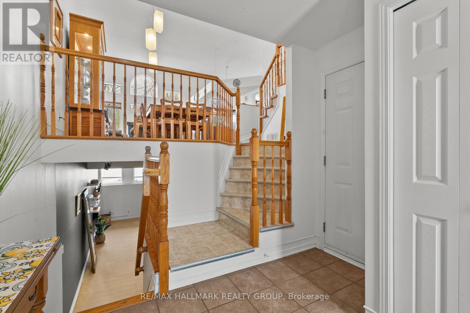 243 Gladeview Private, Ottawa, Ontario  K1T 4A7 - Photo 5 - X13091766