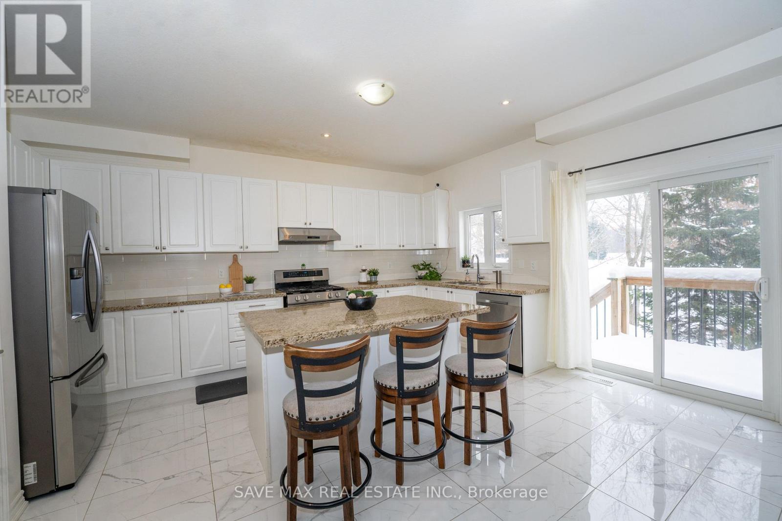 11 Peterson Street, Blandford-Blenheim, Ontario  N0J 1G0 - Photo 15 - X13091302